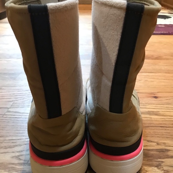 Nike Athletic Fall Boots - Picture 6 of 8